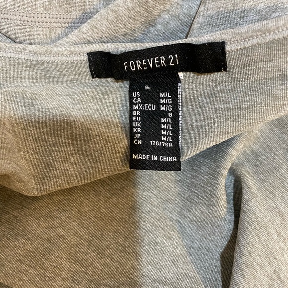 Gray romper - Picture 4 of 4